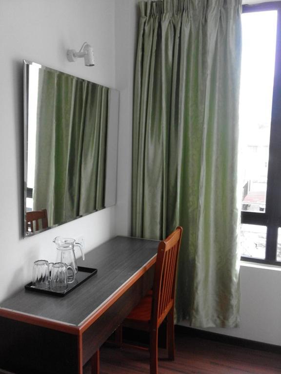 101 Hotel Miri Kamer foto