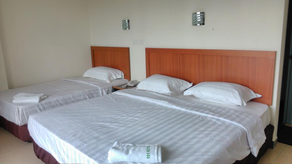 101 Hotel Miri Kamer foto